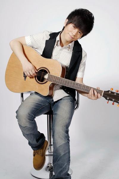 盘点2010年90后最受欢迎艺人郭书瑶、武艺、SS.G组合<strong></p>
<p>刘扬帆</strong>，看看你最喜欢谁