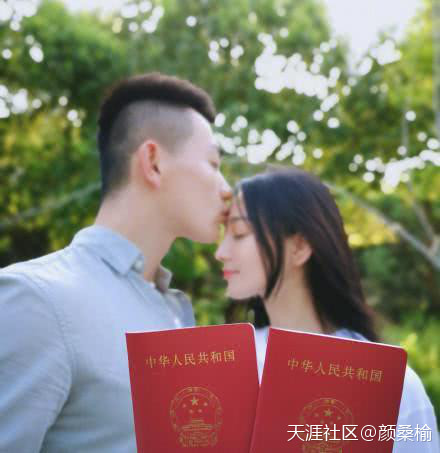 张馨予何婕勇敢相爱演绎偶像剧
