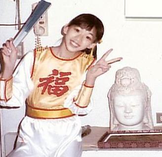 20位大牌幼年可爱照曝光(转载)