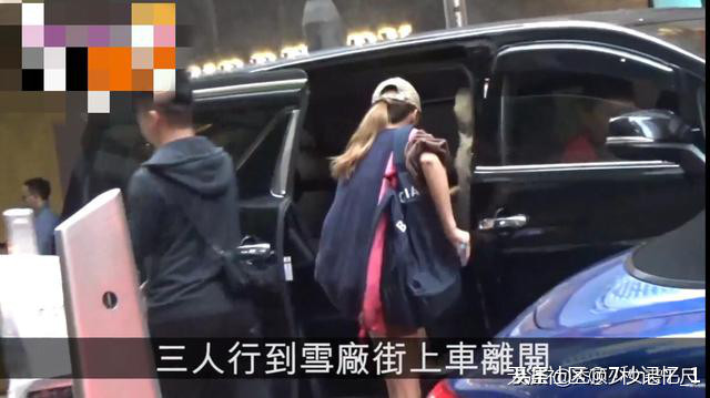 应采儿挺孕肚现身坐实怀孕传闻 与友人逛婴幼店不见陈小春陪伴