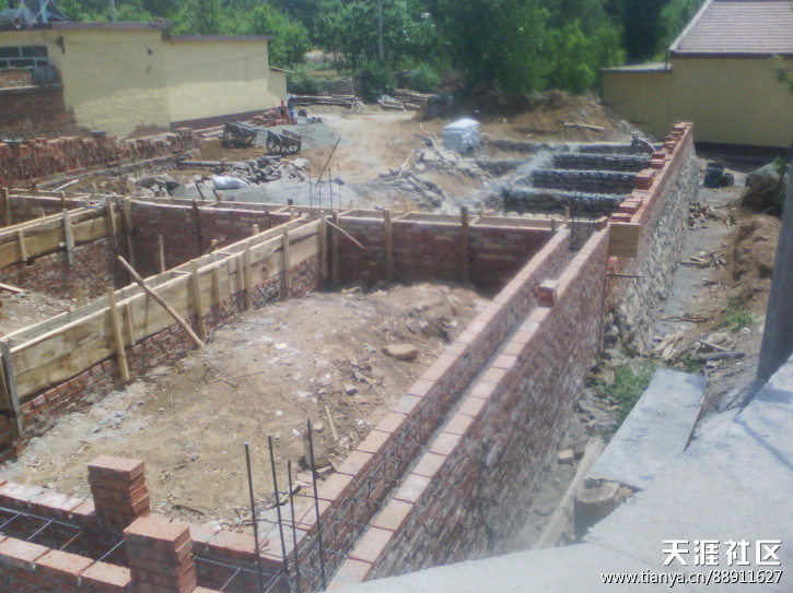 北京市密云县巨各庄镇综合科充当违章建设的保护伞汪先永！