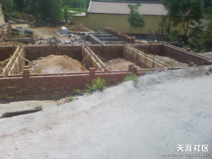 北京市密云县巨各庄镇综合科充当违章建设的保护伞汪先永！