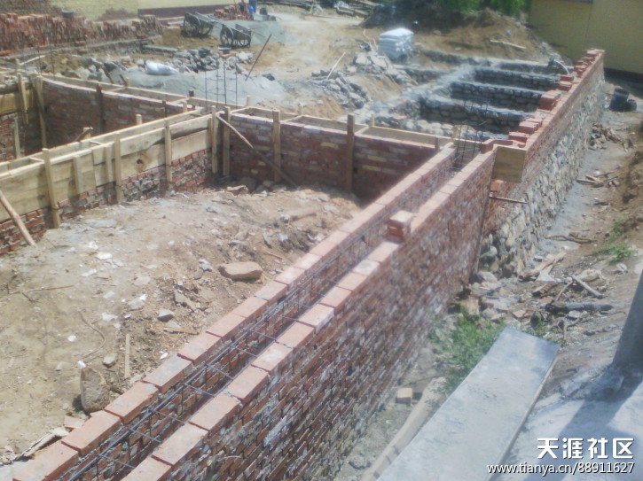 北京市密云县巨各庄镇综合科充当违章建设的保护伞汪先永！