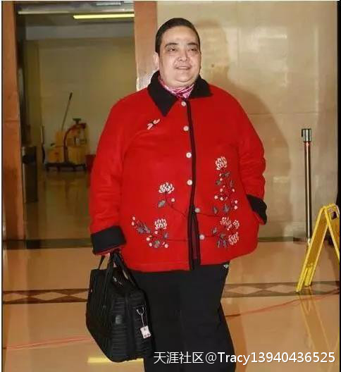 儿女死的死疯的疯何猷光，身为澳门第一美人的她，嫁给赌王是一生的错？(转载)