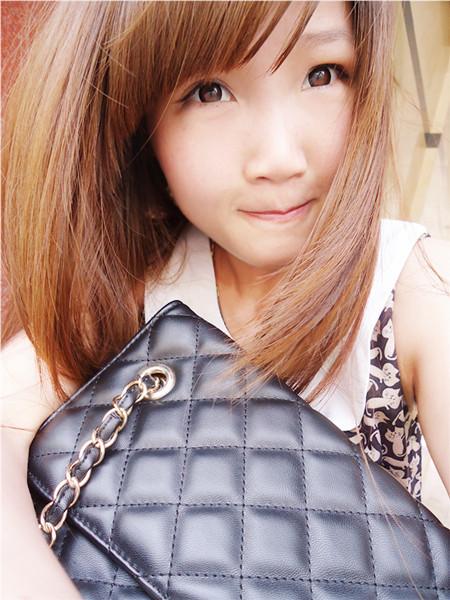网络红人傅雨涵？傅雨涵？照片到底P没P 求真相!!!!!